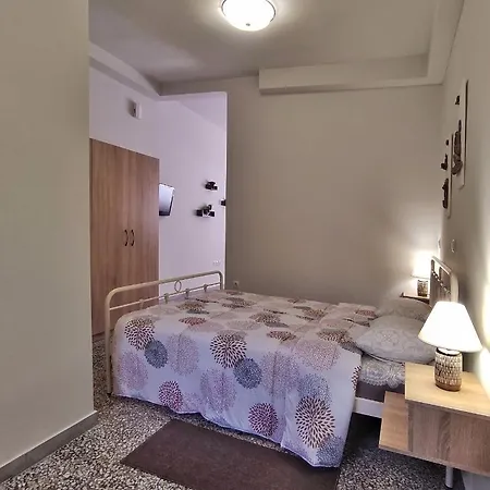 Garnet 1 Apartamento Kalamata